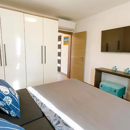 Luxurious In With Sauna Semesterbostad *