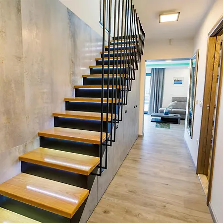 Semesterbostad Luxurious In With Sauna Split