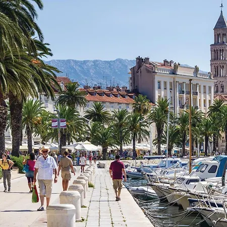 Luxurious In With Sauna Casa de Férias Split