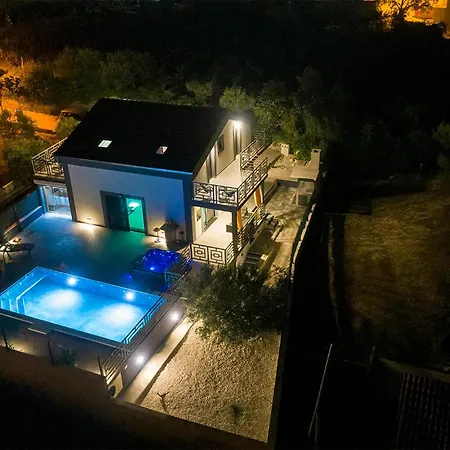 Casa de Férias Luxurious In With Sauna