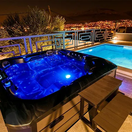 Luxurious In With Sauna Split